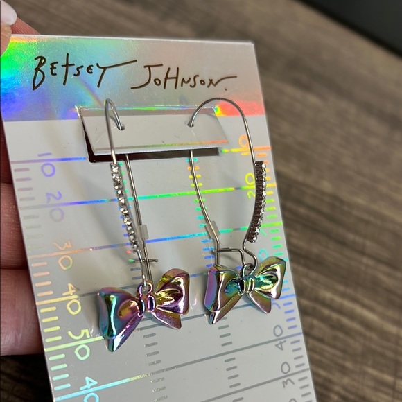 Betsey Johnson | Iridescent Bow Earrings 💕🏈 - Picture 7 of 7